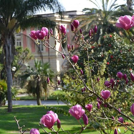 Casina Via Foria Bed & Breakfast Naples Exterior photo